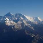 Penyebab Gunung Everest Makin Tinggi